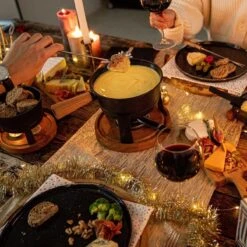 Boska Pizzaplank Friends L - BBQ Accessoires - Eikenhout - Handige Opvanggeul - Ø 34 Cm 27 Boska Pizzaplank Friends L - BBQ Accessoires - Eikenhout - Handige Opvanggeul - Ø 34 Cm -Keuken Grill Promotie 1200x1200 356