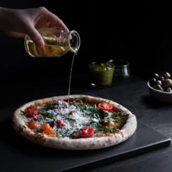 Navaris Pizzasteen XL Voor Oven En Barbecue - Rechthoekige Pizzaplaat 38 X 30 Cm - Inclusief Receptenboek - Keramisch Geglazuurd - Zwart 24 Navaris Pizzasteen XL Voor Oven En Barbecue - Rechthoekige Pizzaplaat 38 X 30 Cm - Inclusief Receptenboek - Keramisch Geglazuurd - Zwart -Keuken Grill Promotie 1200x1200 444