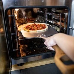 Boska Pizzasteen Deluxe - Voor Oven & BBQ - Knapperige Pizza's - Ø 29.5 Cm - BBQ Accessoires -Keuken Grill Promotie 1200x1200 456