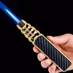 Merkloos Turbo Jetflame Aansteker - Gasbrander - Vuurwerk Torch - Crème Brûlée Brander - BBQ En Sigaren Aansteker - Windproof - Carbon Met Goudkleurige Metalen Behuizing -Keuken Grill Promotie 1200x1200 600