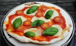 Cobb - Pizzasteen - Cordieriet -Keuken Grill Promotie 1200x729