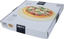Boska Pizzasteen Deluxe - Voor Oven & BBQ - Knapperige Pizza's - Ø 29.5 Cm - BBQ Accessoires -Keuken Grill Promotie 1200x740 1