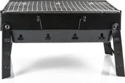 Merkloos Decopatent® Portable Houtskool BBQ - Barbecue - Inklapbaar - Barbecue Houtskool - Tafel Grill - Camping - Strand - Festival - Park -Keuken Grill Promotie 1200x797 1