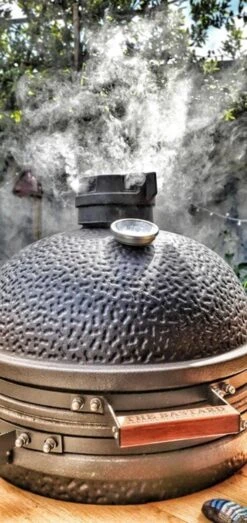 The Bastard Urban Medium - Kamado Barbecue - Kamado BBQ -Keuken Grill Promotie 567x1200
