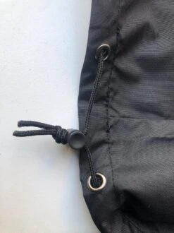 Merkloos Kamado BBQ Large Beschermhoes Cover Tot 25" Inch - Hoes Zwart Groot - O.a. Big Green Egg, Grill Guru, Kamado Joe Classic, Patton, The Bastard, Takumi, Tarrington House 7 Merkloos Kamado BBQ Large Beschermhoes Cover Tot 25" Inch - Hoes Zwart Groot - O.a. Big Green Egg, Grill Guru, Kamado Joe Classic, Patton, The Bastard, Takumi, Tarrington House -Keuken Grill Promotie 899x1200 9